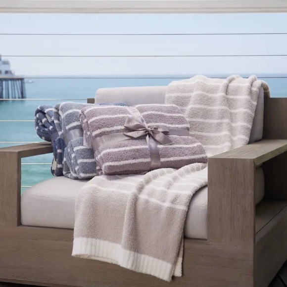 BAREFOOT DREAMS CozyChic® Horizontal Stripe Throw Blanket 45” x 60” NWOT